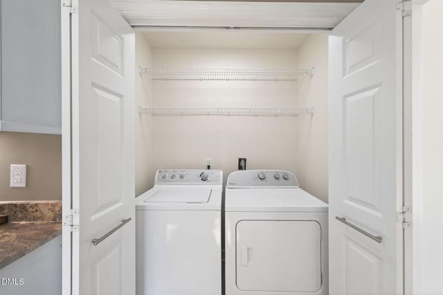 119 Heatherwood Drive, Apex, NC 27502