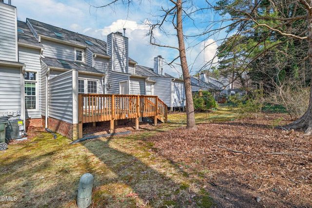 119 Heatherwood Drive, Apex, NC 27502