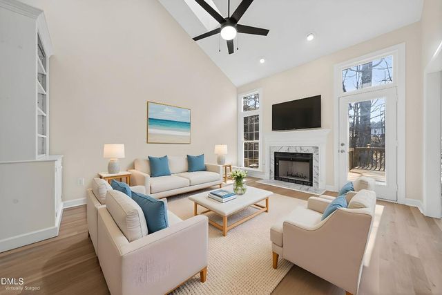 119 Heatherwood Drive, Apex, NC 27502