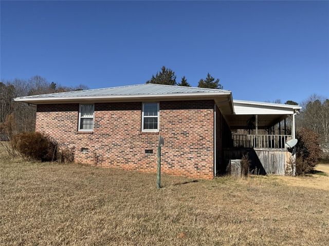 142 S Abbott Road, Walhalla, SC 29691