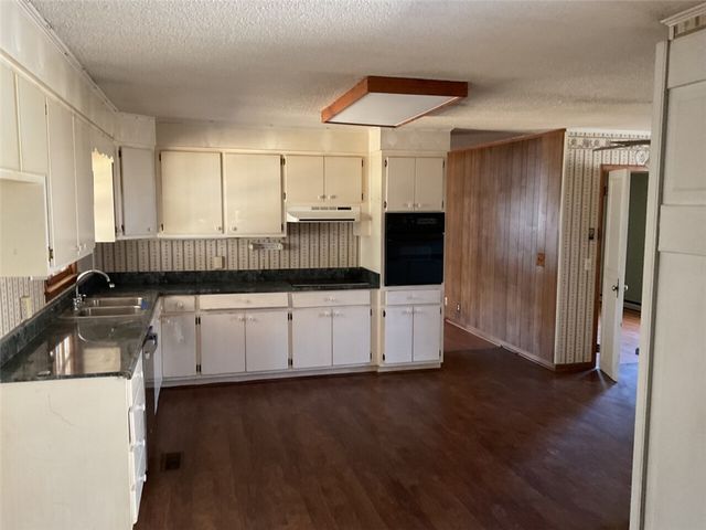 142 S Abbott Road, Walhalla, SC 29691