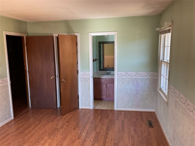 142 S Abbott Road, Walhalla, SC 29691