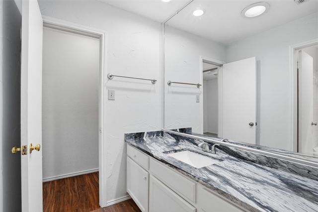 1004 Ledgemont Drive, Plano, TX 75025