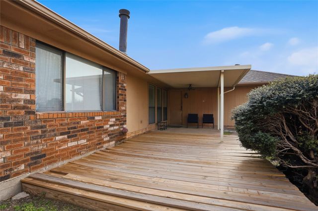 1004 Ledgemont Drive, Plano, TX 75025