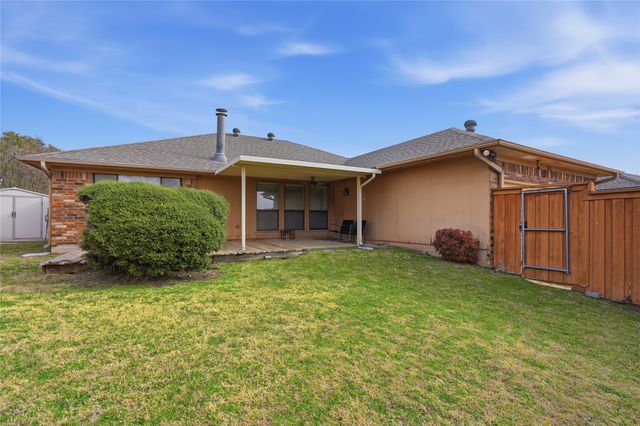 1004 Ledgemont Drive, Plano, TX 75025