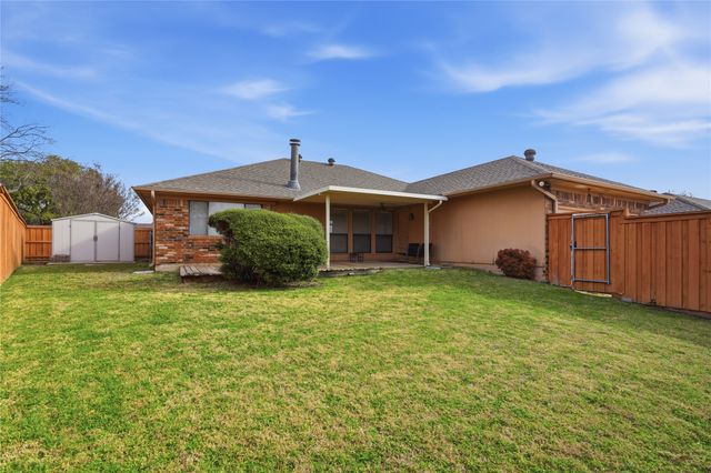 1004 Ledgemont Drive, Plano, TX 75025