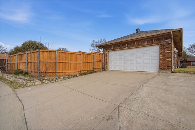 1004 Ledgemont Drive, Plano, TX 75025