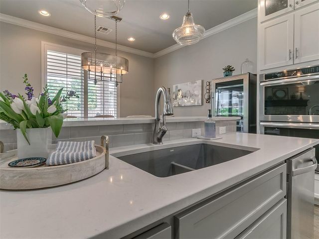 3024 Fallbrook Avenue, Edmond, OK 73012