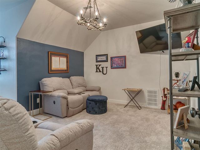 3024 Fallbrook Avenue, Edmond, OK 73012