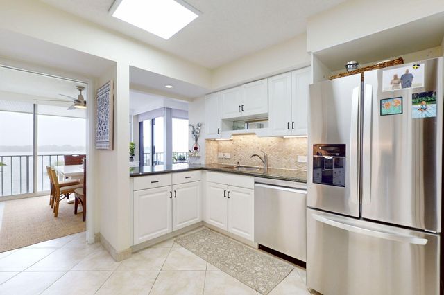 124 Lakeshore Drive 4280, North Palm Beach, FL 33408