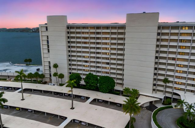 124 Lakeshore Drive 4280, North Palm Beach, FL 33408