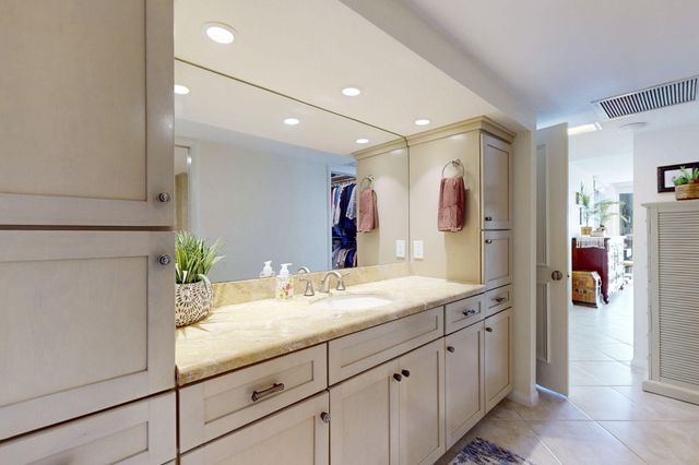 124 Lakeshore Drive 4280, North Palm Beach, FL 33408