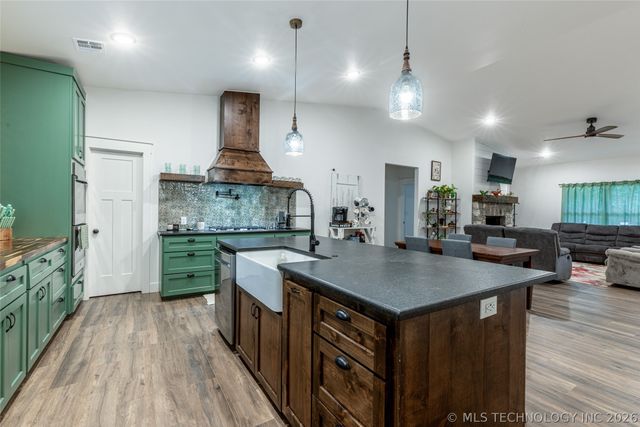 16235 S 4170 Road, Claremore, OK 74017