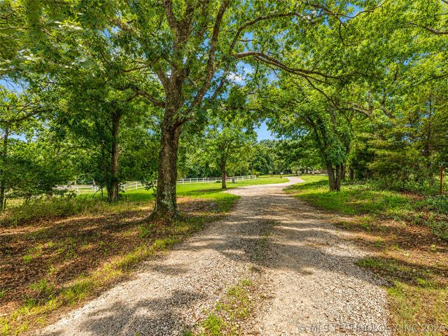 16235 S 4170 Road, Claremore, OK 74017
