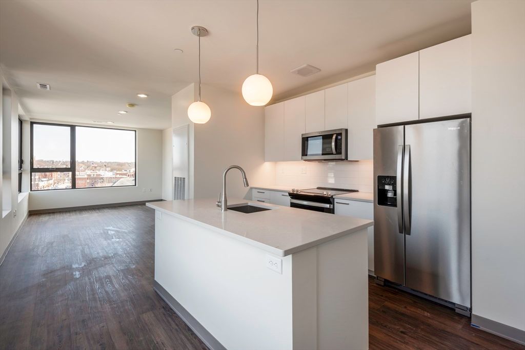 166 Main St 501, Watertown, MA 02472