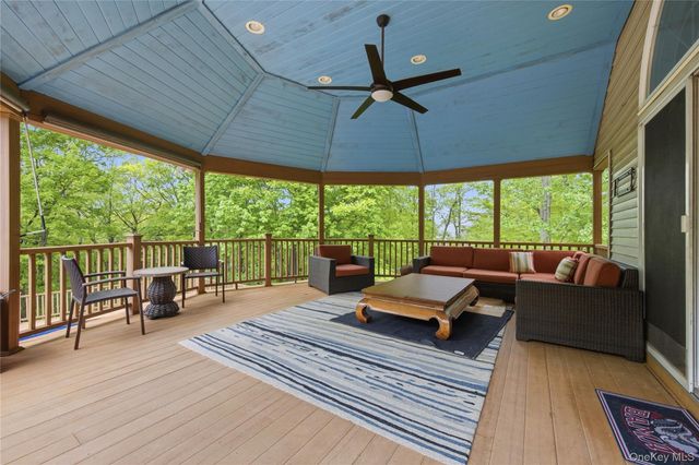 17 James Court, Mahopac, NY 10541
