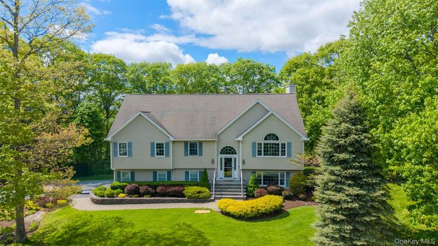 17 James Court, Mahopac, NY 10541