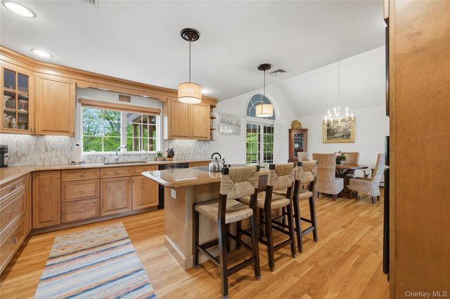 17 James Court, Mahopac, NY 10541