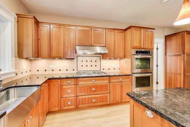 500 North Avenue, Barrington, IL 60010