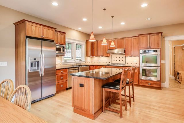 500 North Avenue, Barrington, IL 60010