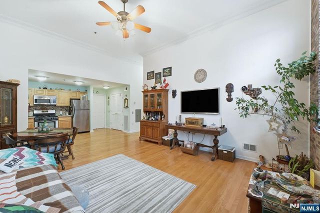 19 Market 205, Paterson, NJ 07501