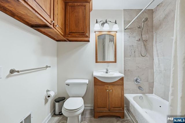 19 Market 205, Paterson, NJ 07501