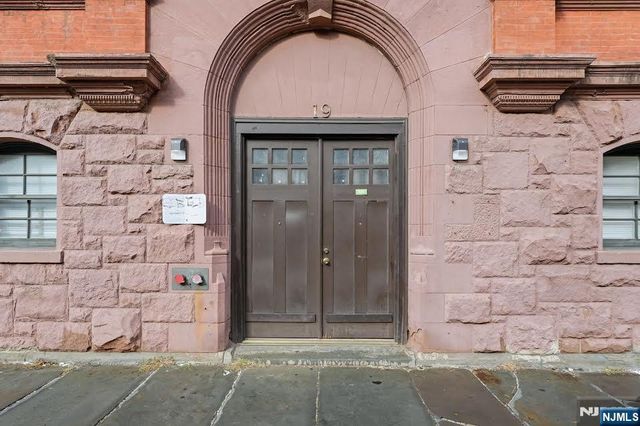 19 Market 205, Paterson, NJ 07501