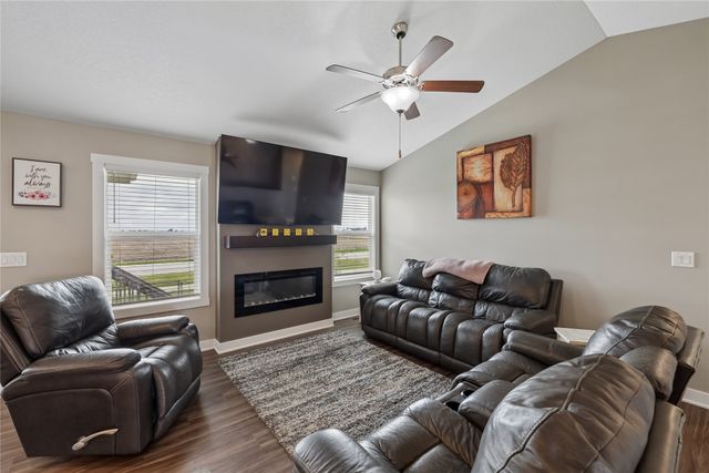 4306 NW Northwood Drive, Ankeny, IA 50023