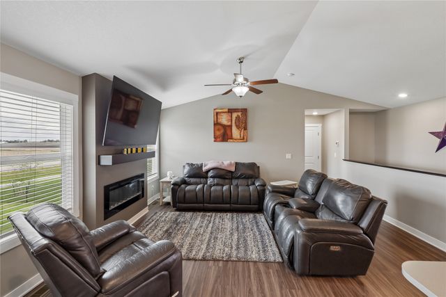 4306 NW Northwood Drive, Ankeny, IA 50023