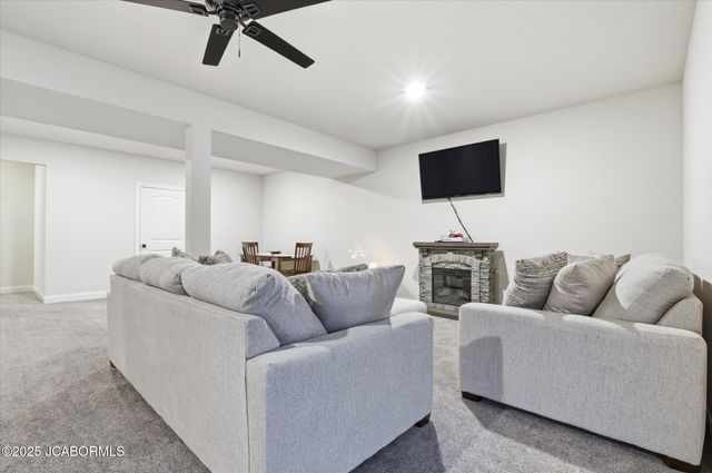 18925 S ROUTE A, Hartsburg, MO 65039