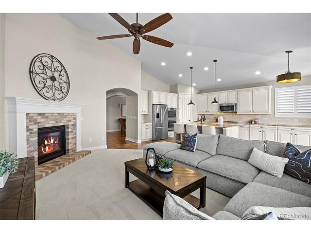 7658 Oasis Dr, Castle Rock, CO 80108