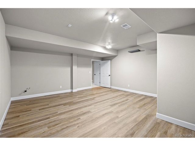 7658 Oasis Dr, Castle Rock, CO 80108