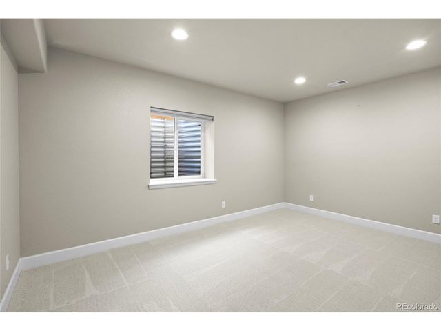 7658 Oasis Dr, Castle Rock, CO 80108