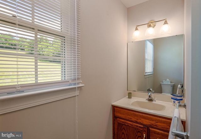 19 SOKOL DR, Kutztown, PA 19530
