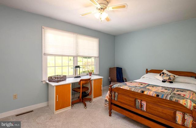 19 SOKOL DR, Kutztown, PA 19530