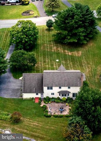 19 SOKOL DR, Kutztown, PA 19530