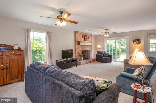 19 SOKOL DR, Kutztown, PA 19530