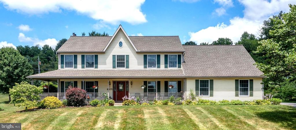 19 SOKOL DR, Kutztown, PA 19530