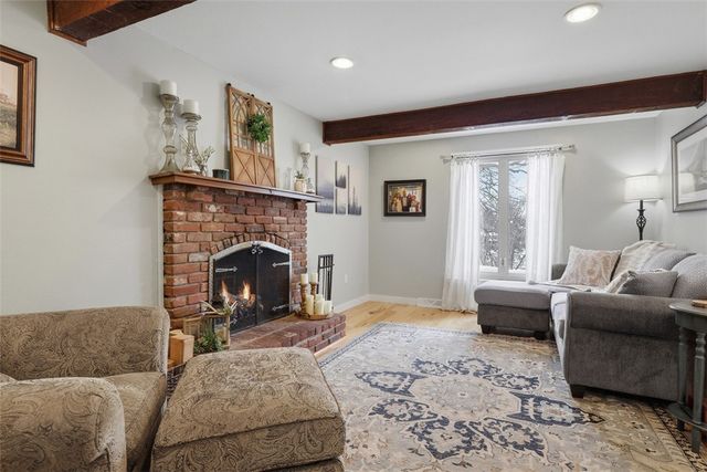 2400 Mill Grove Rd, Upper St Clair, PA 15241