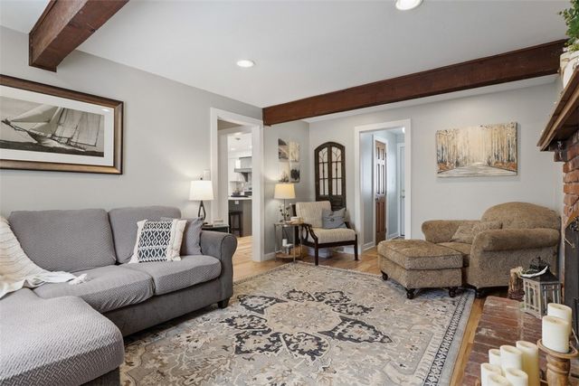 2400 Mill Grove Rd, Upper St Clair, PA 15241