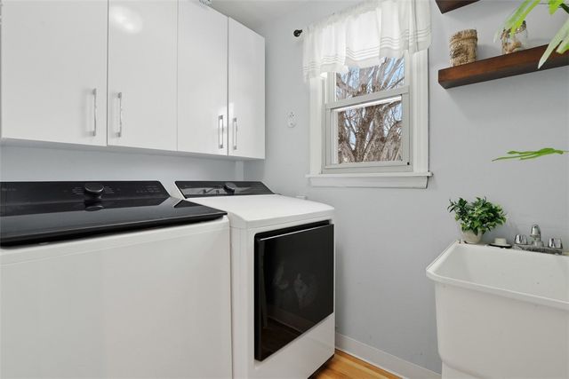 2400 Mill Grove Rd, Upper St Clair, PA 15241