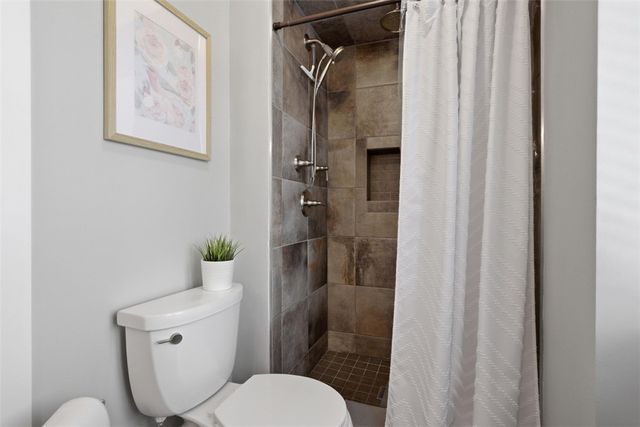 2400 Mill Grove Rd, Upper St Clair, PA 15241