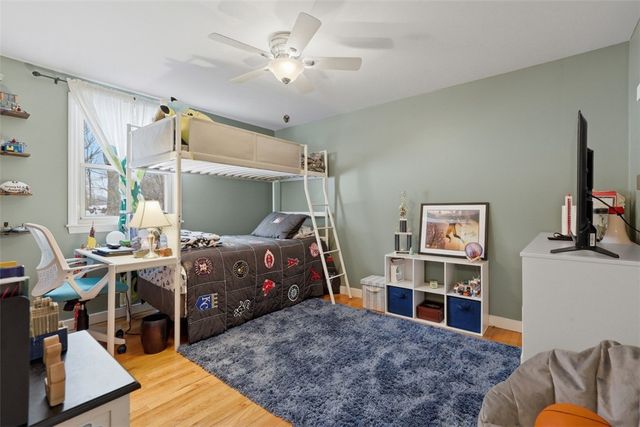 2400 Mill Grove Rd, Upper St Clair, PA 15241