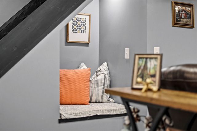 2400 Mill Grove Rd, Upper St Clair, PA 15241