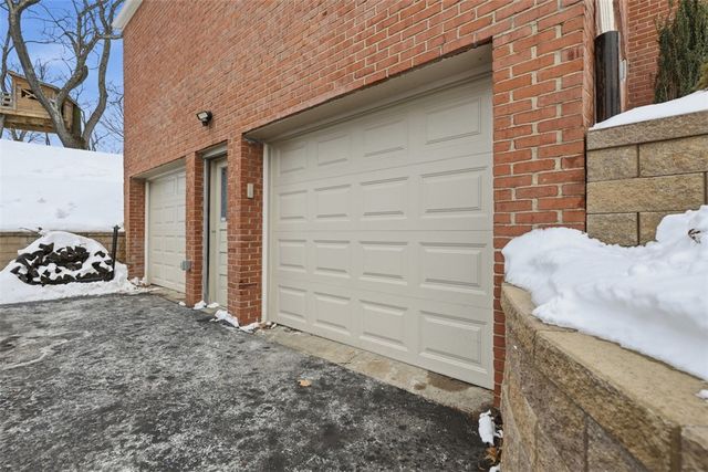 2400 Mill Grove Rd, Upper St Clair, PA 15241