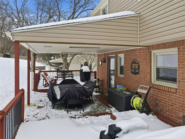 2400 Mill Grove Rd, Upper St Clair, PA 15241