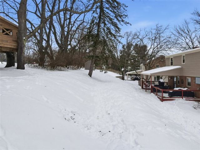 2400 Mill Grove Rd, Upper St Clair, PA 15241