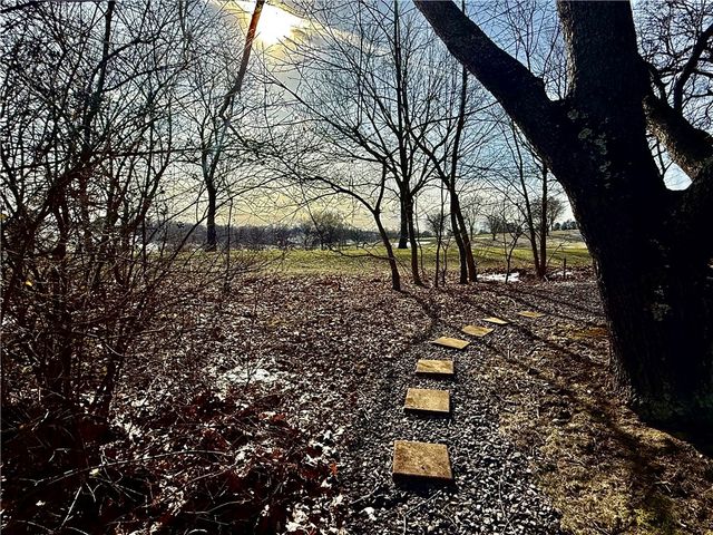 2400 Mill Grove Rd, Upper St Clair, PA 15241