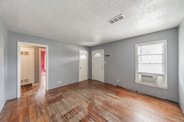 6553 Jerrell Street, North Richland Hills, TX 76180