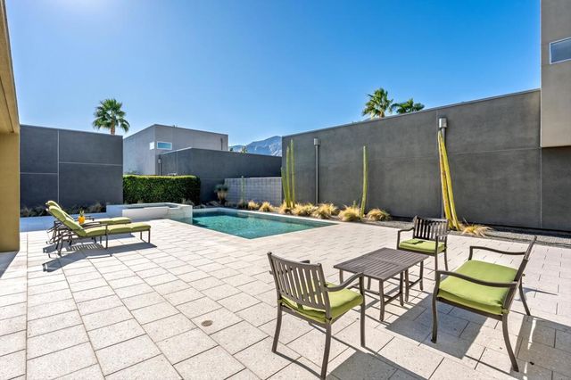 1053 Dane Drive, Palm Springs, CA 92262